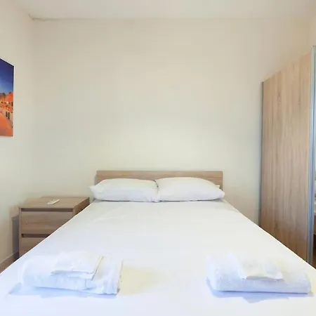 Beautiful, Typical Maltese 4br With Roof Top By 360 Estates Appartement *