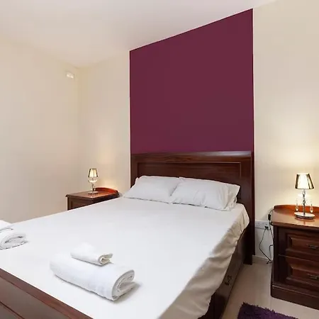 아파트 Beautiful, Typical Maltese 4br With Roof Top By 360 Estates