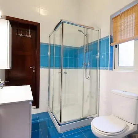 Beautiful, Typical Maltese 4br With Roof Top By 360 Estates * 슬리에마