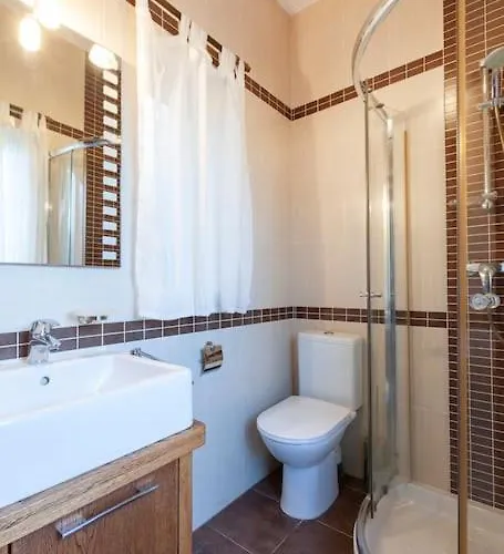 Apartament Beautiful, Typical Maltese 4br With Roof Top By 360 Estates