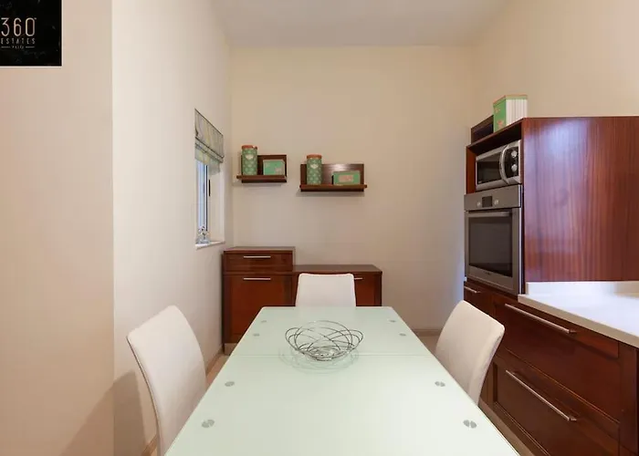 Beautiful, Typical Maltese 4br With Roof Top By 360 Estates