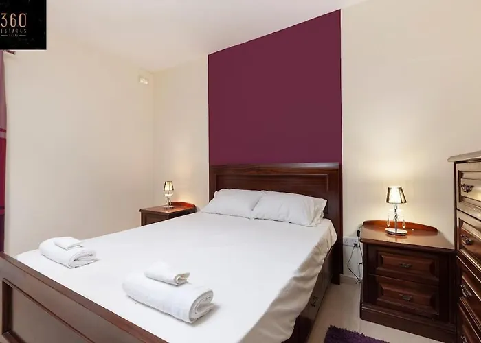 Apartament Beautiful, Typical Maltese 4br With Roof Top By 360 Estates