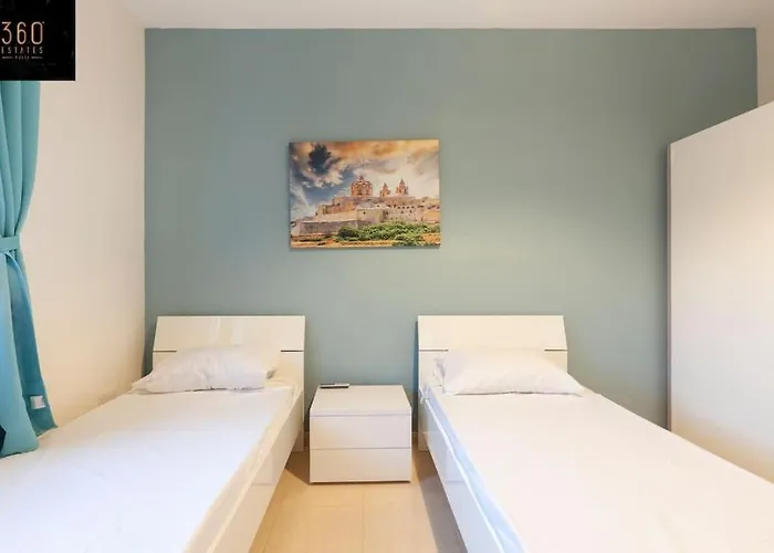 Apartament Beautiful, Typical Maltese 4br With Roof Top By 360 Estates