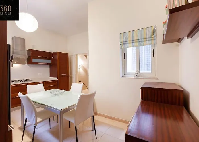 Apartament Beautiful, Typical Maltese 4br With Roof Top By 360 Estates *
