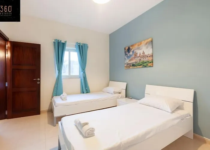 Beautiful, Typical Maltese 4br With Roof Top By 360 Estates *