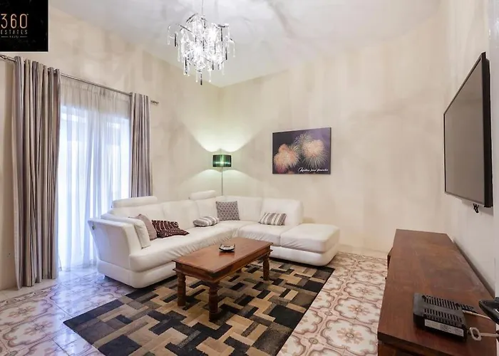 Beautiful, Typical Maltese 4br With Roof Top By 360 Estates Sliema